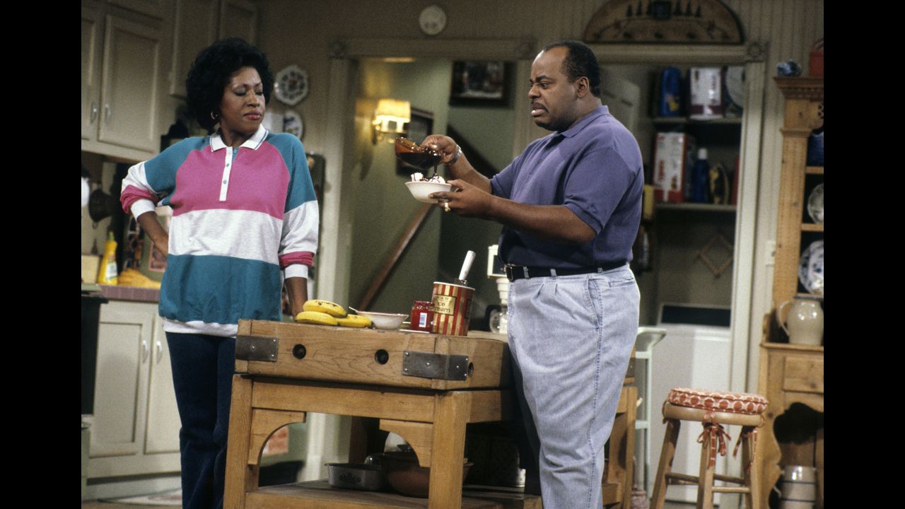 Jo Marie Payton as Harriette Winslow, a security guard and later salesperson, in "Family Matters." 