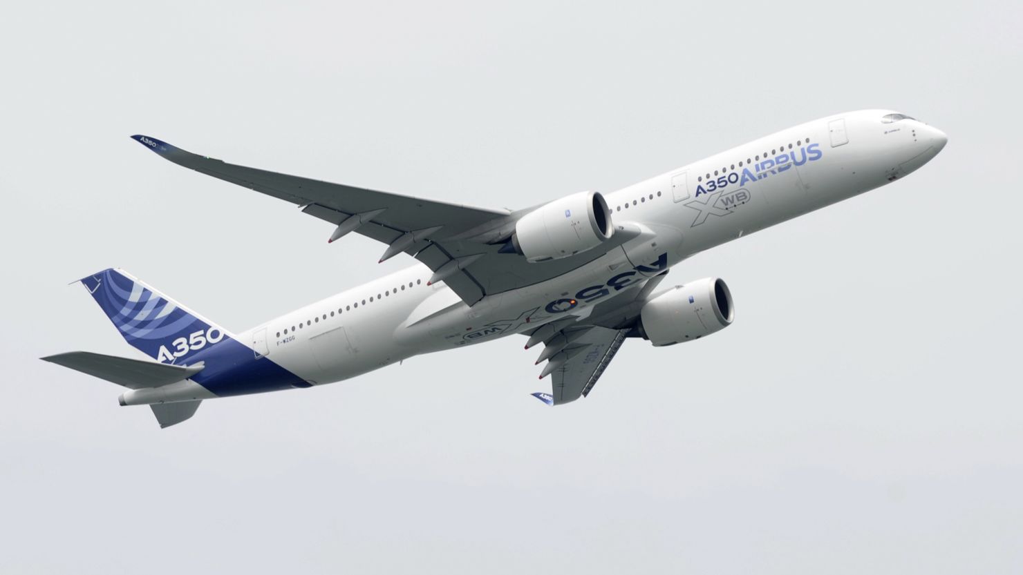 The A350 XWB performed its first ever airshow flyover at this year's Singapore Airshow.