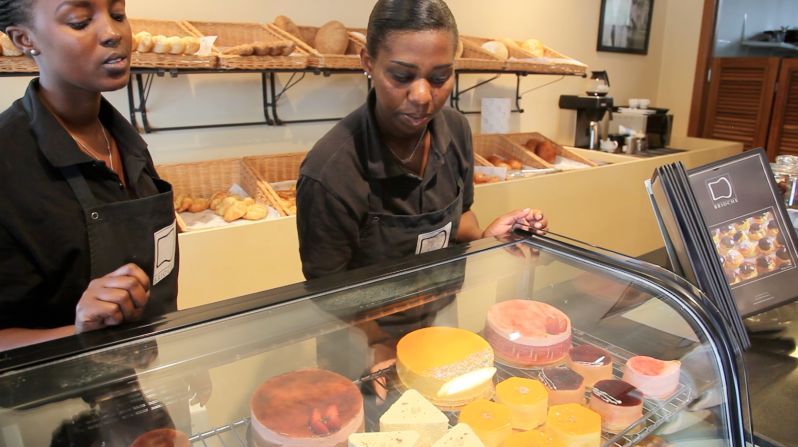 The store, which opened its doors last May, offers a wide variety of cakes, pastries and sandwiches.