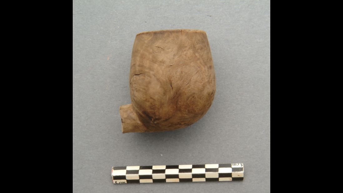 The bowl of a pipe belonging to Confederate sailor Joseph Ridgaway, the only crew member positively identified through DNA.