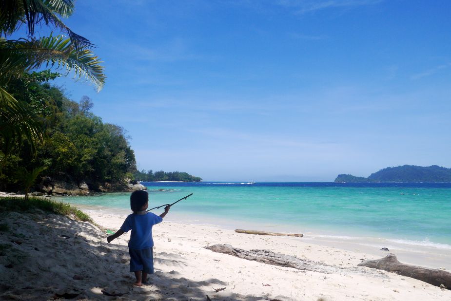 This little guy has the right idea. Last year, <a href="http://ireport.cnn.com/docs/DOC-1078386">Joyce Xu </a>visited Malaysia's Sapi Island, where she encountered the most beautiful beach she had ever seen.