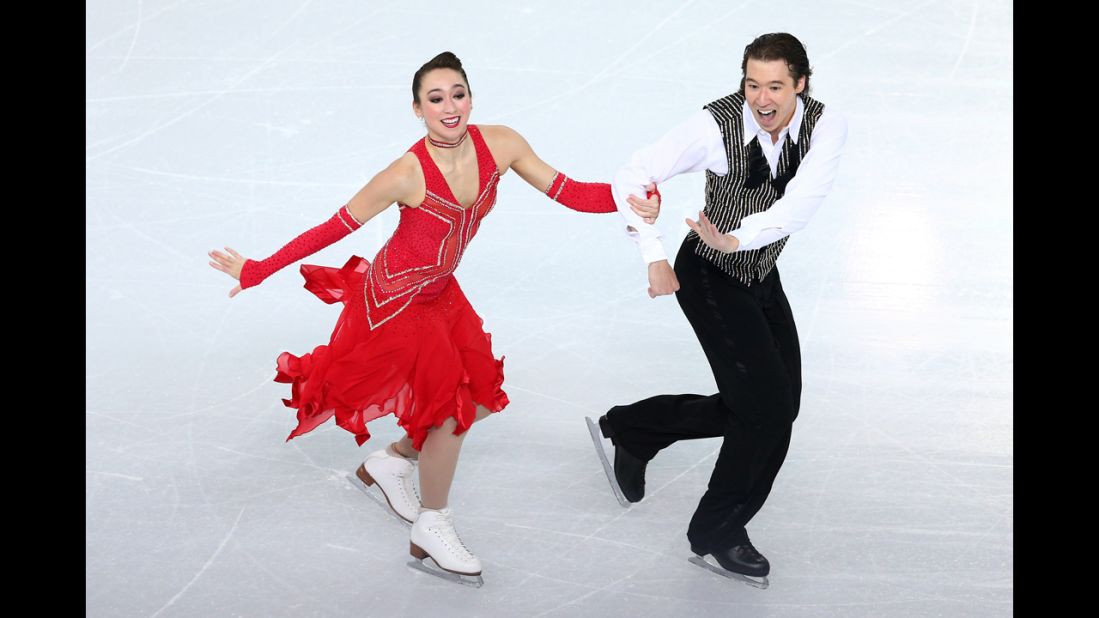 Cathy Reed and Chris Reed of Japan compete in ice dancing on February 16. 