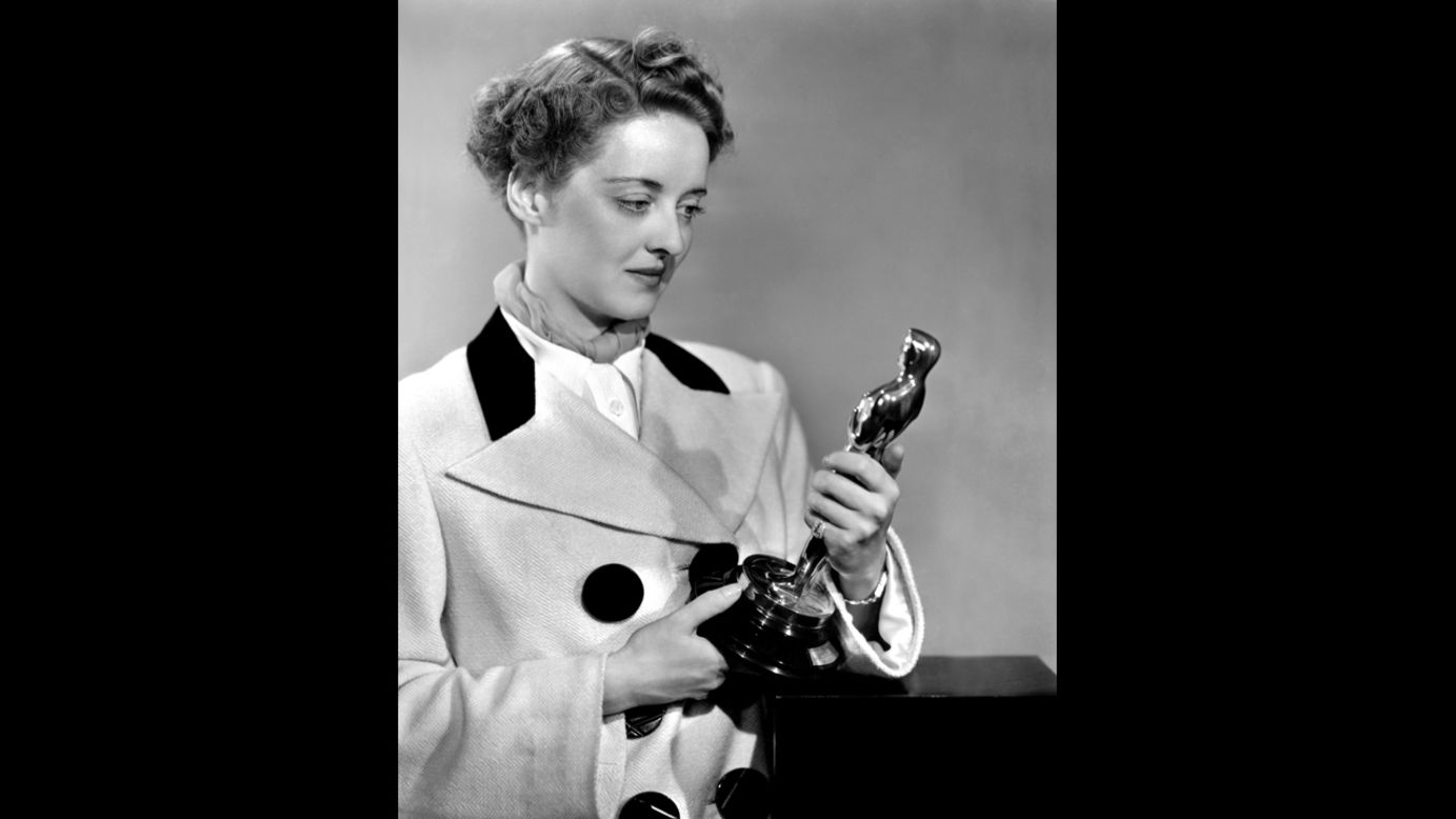<strong>Bette Davis (1939):</strong> Bette Davis won her second Oscar in 1939, this time for "Jezebel."