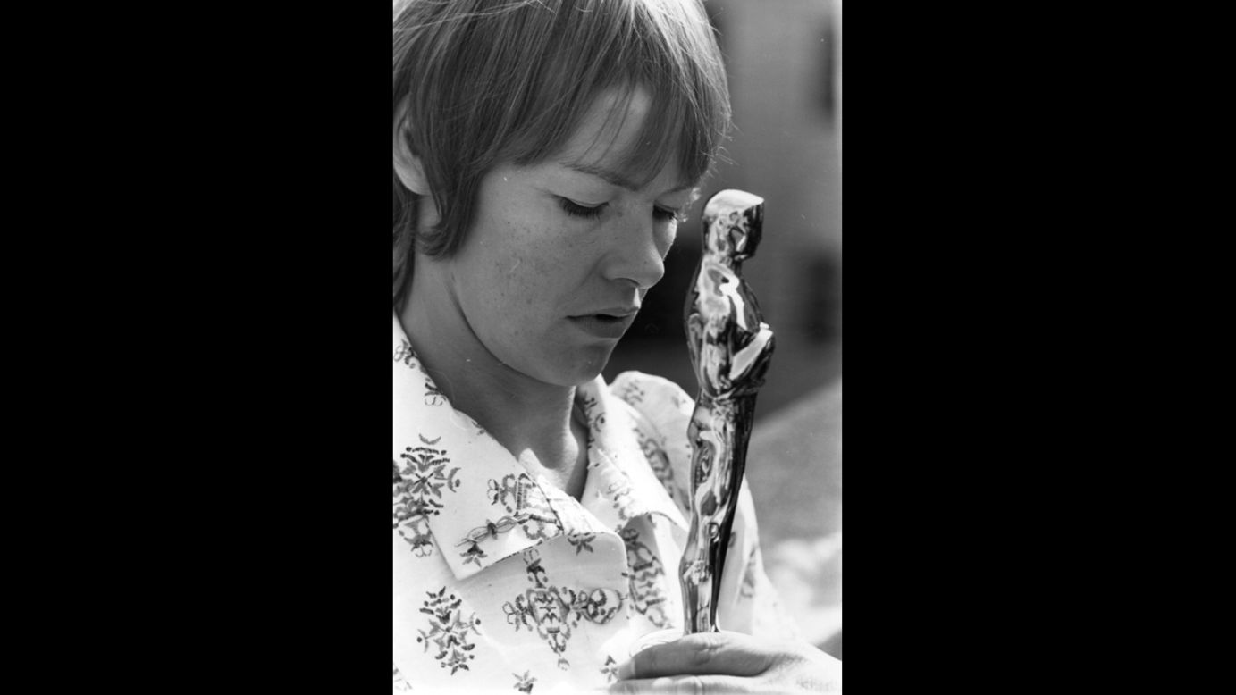 <strong>Glenda Jackson (1971):</strong> Glenda Jackson won the best actress Oscar for her part in "Women In Love."