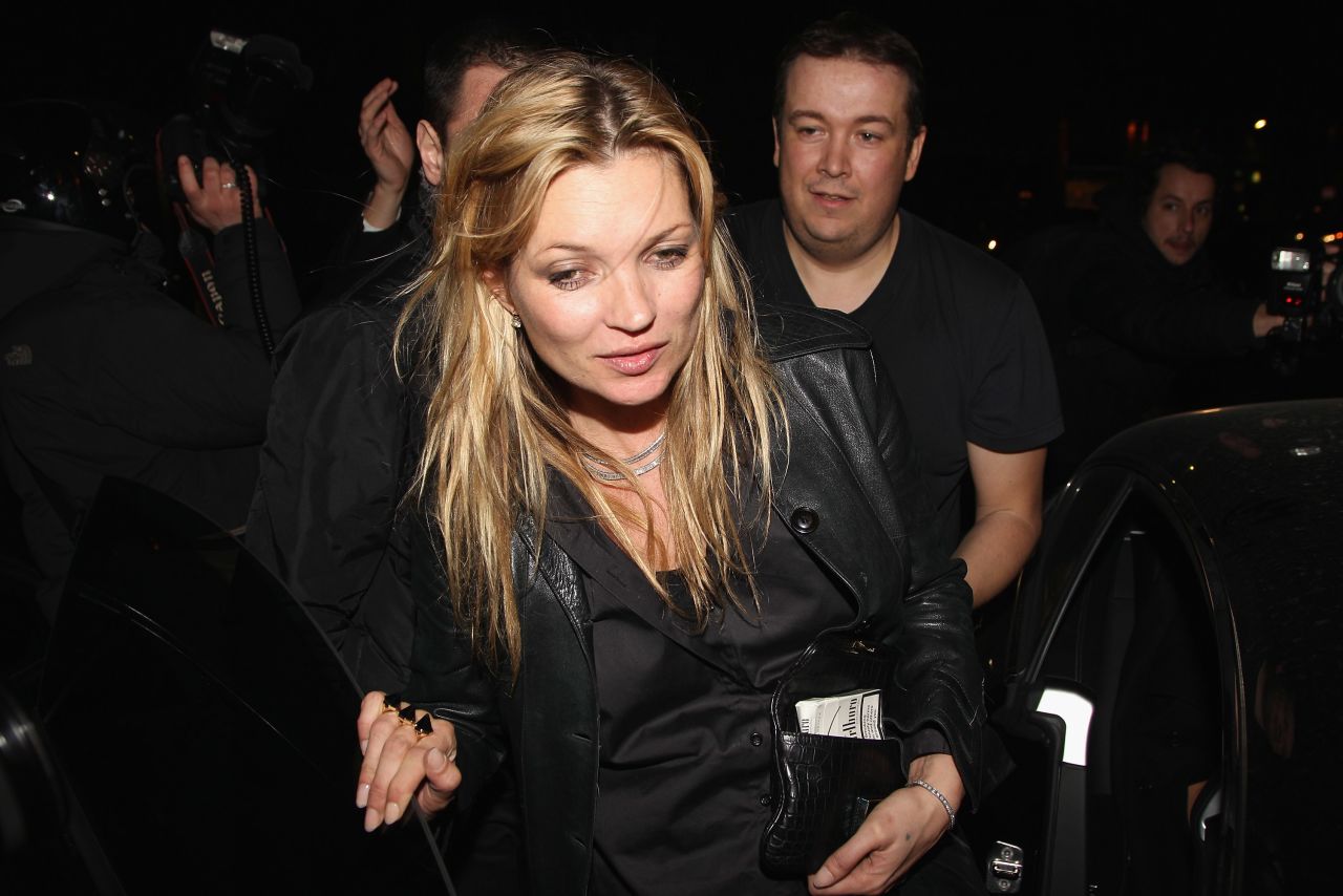 In 2005, a British paper published photos of what they claimed showed model Kate Moss using cocaine. <a href="http://www.cnn.com/2006/WORLD/europe/06/15/britain.moss/index.html">She was not charged,</a> but did enter drug rehab after the allegations.