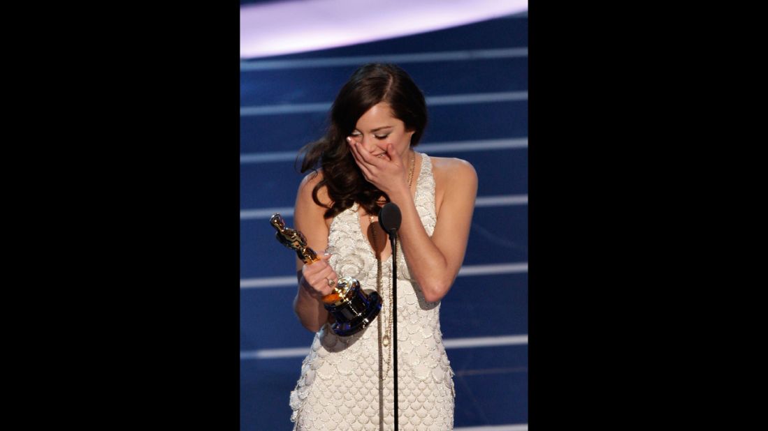 <strong>Marion Cotillard (2008):</strong> Marion Cotillard accepts the Oscar for her role in "La Vie en Rose." 