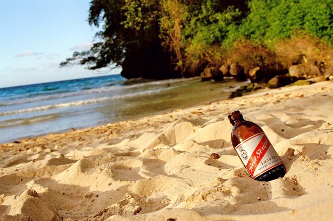 Have a beverage with your beach. <a href="index.php?page=&url=http%3A%2F%2Fireport.cnn.com%2Fdocs%2FDOC-1082773">Rick Lindo</a> grew up in Jamaica and visits often. "I try to take my family to different parts of the island so they can get the full experience of Jamaica and realize it's not just a tourist destination." 