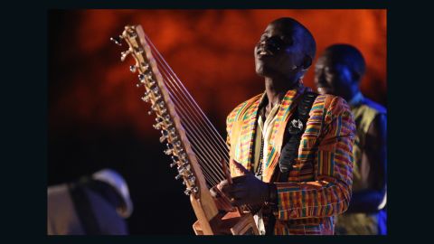 Joel Sebunjo (Uganda) plays at Sauti za Busara festival which has reunited more than 200 artists from 32 countries this year.