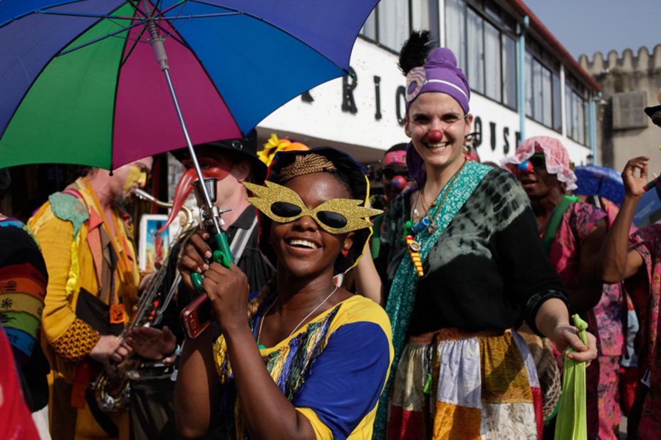Sauti za Busara included a street carnival parade on the opening day, professional networking forum, and screenings of award-winning African music feature films.
