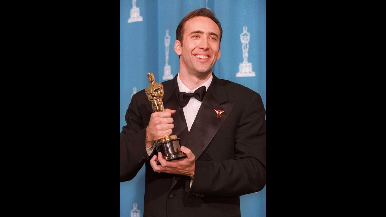 <strong>Nicolas Cage (1996):</strong> Nicolas Cage may now be the butt of Internet jokes -- <a href="http://www.youtube.com/watch?v=U0Og4LaB1Zc" target="_blank" target="_blank">surely you've seen him swing from a "Wrecking Ball"</a>? -- but he was the man to beat at the 1996 Oscar ceremony. Cage won the best actor prize for "Leaving Las Vegas," his first nomination and first win.