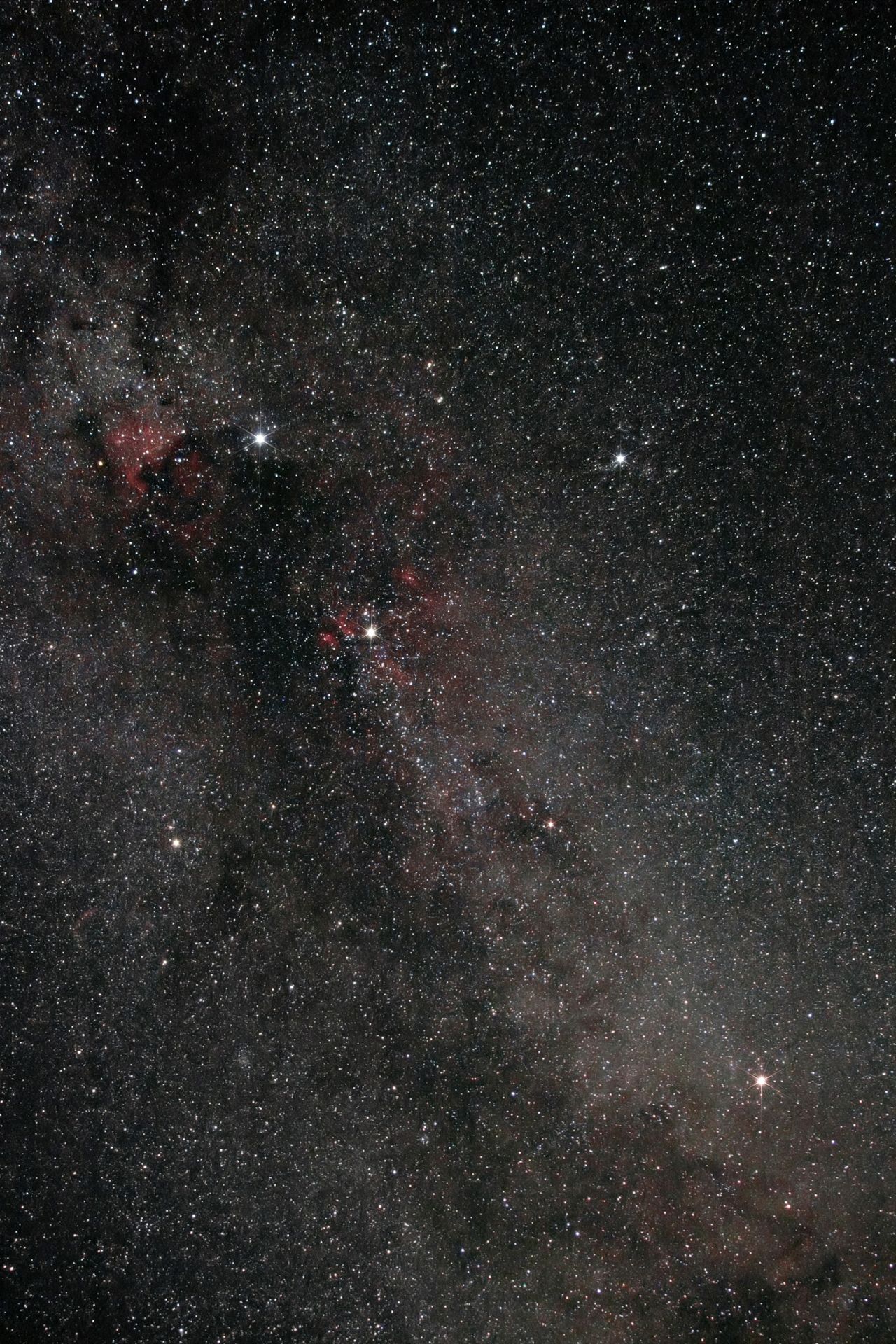 <strong>Clayton Lake Dark Sky Park (Ohio):</strong> The Northern Cross is part of the constellation of Cygnus. This image was captured in Geauga Observatory Park in Ohio, but the constellation can be clearly seen at Clayton Lake Dark Sky Park in New Mexico during the summer too. 