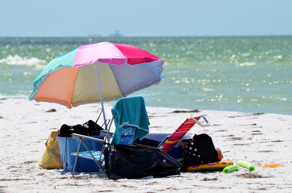 And here we have all the trappings of a normal day at the beach. It still looks pretty great to us. Anclote Key sits off the Gulf Coast of Florida near Tarpon Springs and boasts "clean white sand, aqua colored crystal clear water, lots of seabirds and shells to collect," as <a href="http://ireport.cnn.com/docs/DOC-1083169">Caroline Newby</a> reported.