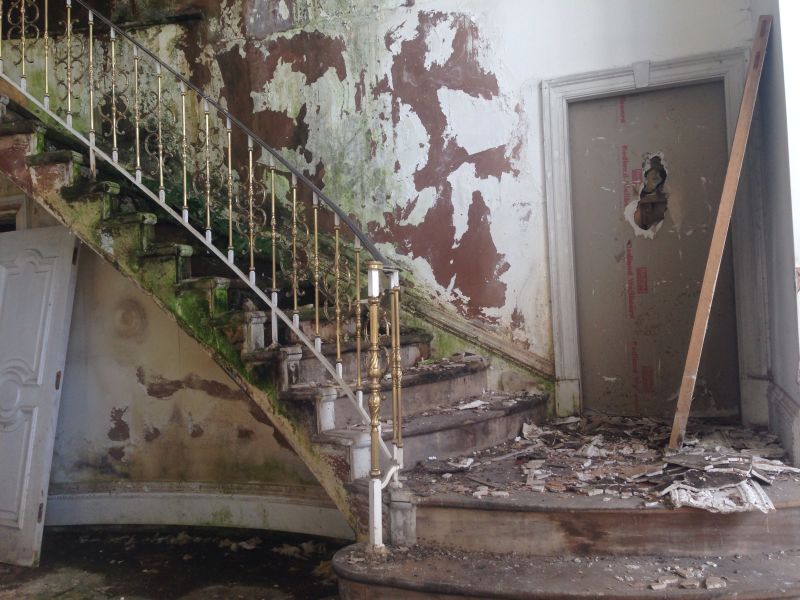 The derelict mansions on 'Billionaires' Row' | CNN Business