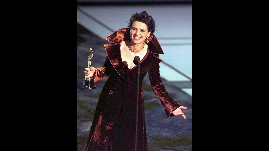 Even Juliette Binoche is shocked to win an Oscar for best supporting actress in 1997 for her performance in "The English Patient." It was Lauren Bacall's first ever nomination for "'The Mirror Has Two Faces," and she was favored to win. 