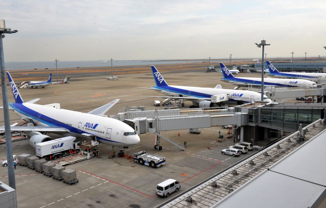 According to Star Alliance, All Nippon Airways' (ANA) is the world's ninth largest carrier, operating about a thousand flights per day.