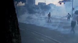 pkg romo venezuela protests continue_00004816.jpg
