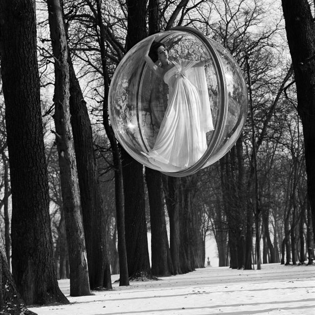 Here Simone D'Aillencourt, one of Sokolsky's models of choice, seemingly floats ethereally among trees. 