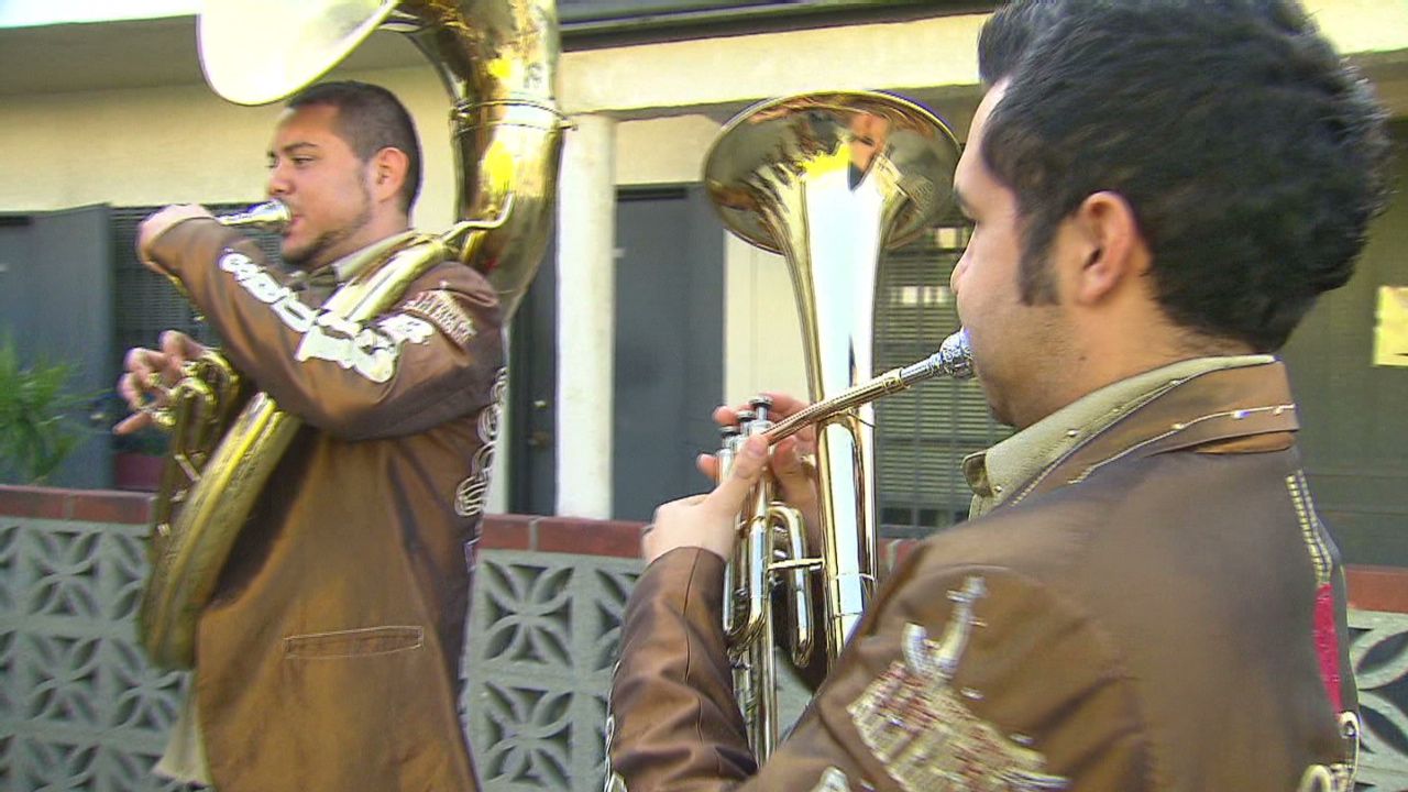 cnnee hurtado el chapo y los corridos_00002418.jpg