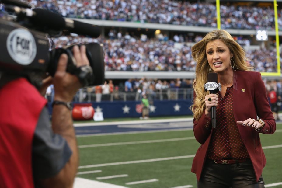 Erin Andrews is one of the most familiar faces on television when it comes to American football. The Fox Sports presenter is highly regarded by her peers and viewers. Her interview with Richard Sherman went viral in January ahead of the Super Bowl.