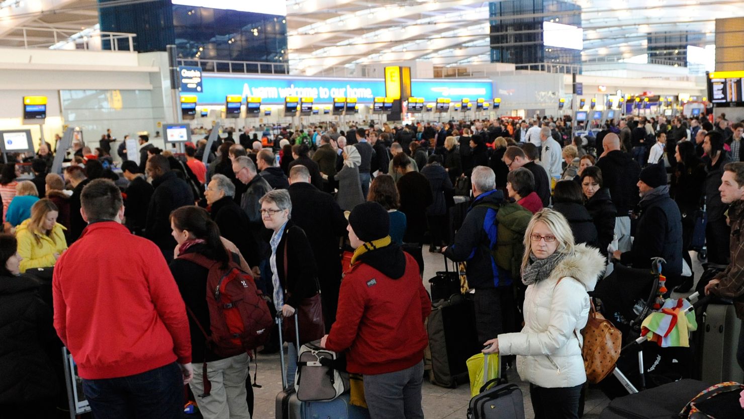Airports are starting to use iBeacon technology to ease overcrowding. 