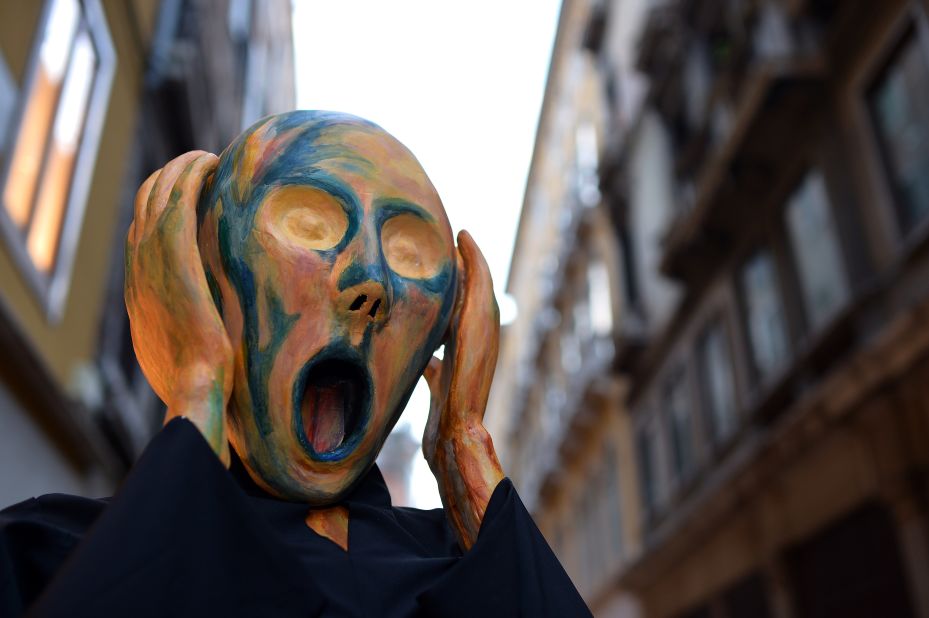 Masks like the <em>volto</em> can be a source of anxiety, an idea which this reveler plays on with his Munch-inspired costume. Popular culture teaches us to fear people with masks. Just think of Hannibal in "Silence of the Lambs" and Jason in "Friday the 13th".