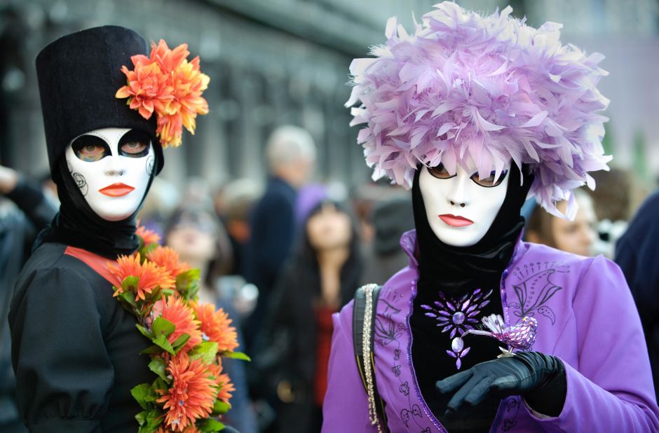 Black face mask face paint men man carnaval masquerade
