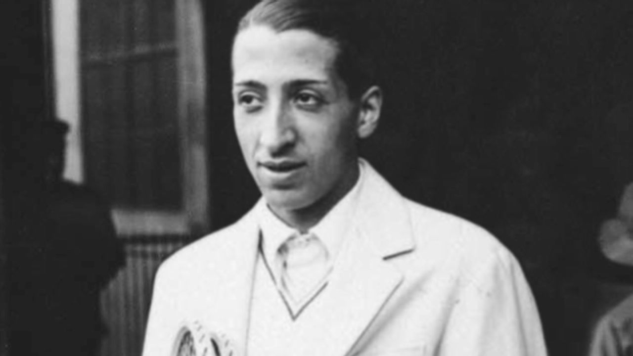 Monte-Carlo Société des Bains de Mer - A look back at the international  tennis champion René Lacoste, known as “the crocodile”. 🐊 This tennis  player was one of the first to perform