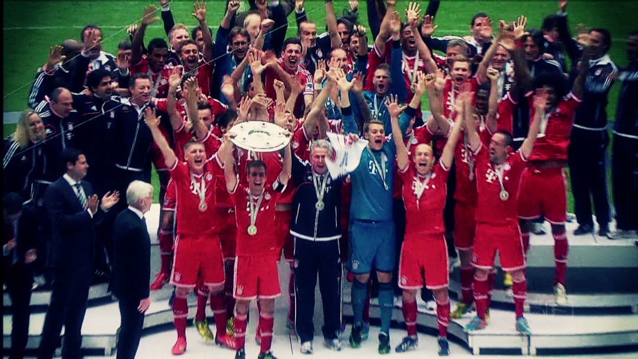 davies bayern munich best team boateng alcantara neuer_00000305.jpg