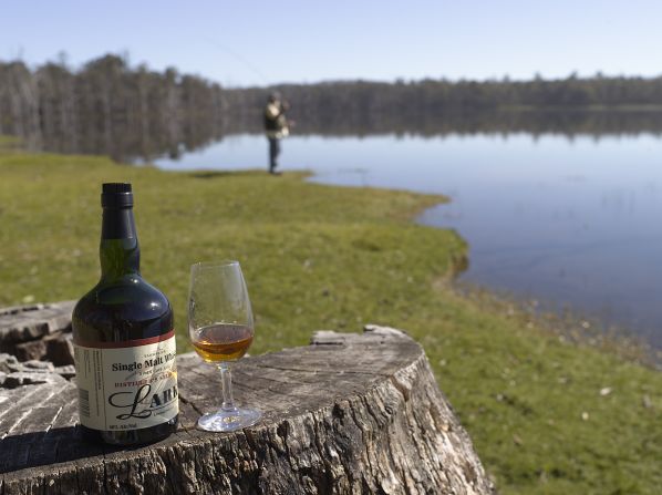 The big oily barley used in Lark Distillers Selection gives it a spicy, aromatic flavor that earned it the title of Australia's best single malt whiskey in 2009 from the Malt Whisky Society of Australia.