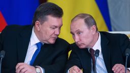Russian President Vladimir Putin (R) and President of Ukraine Victor Yanukovych attend a Russian-Ukrainian Summit on December 17, 2013 in Moscow, Russia.