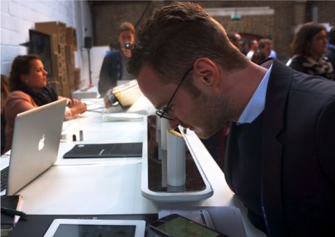 Visitors to the Wired Conference in October 2013 had the opportunity to try out the oPhone, which can currently create over 350 different aromas.