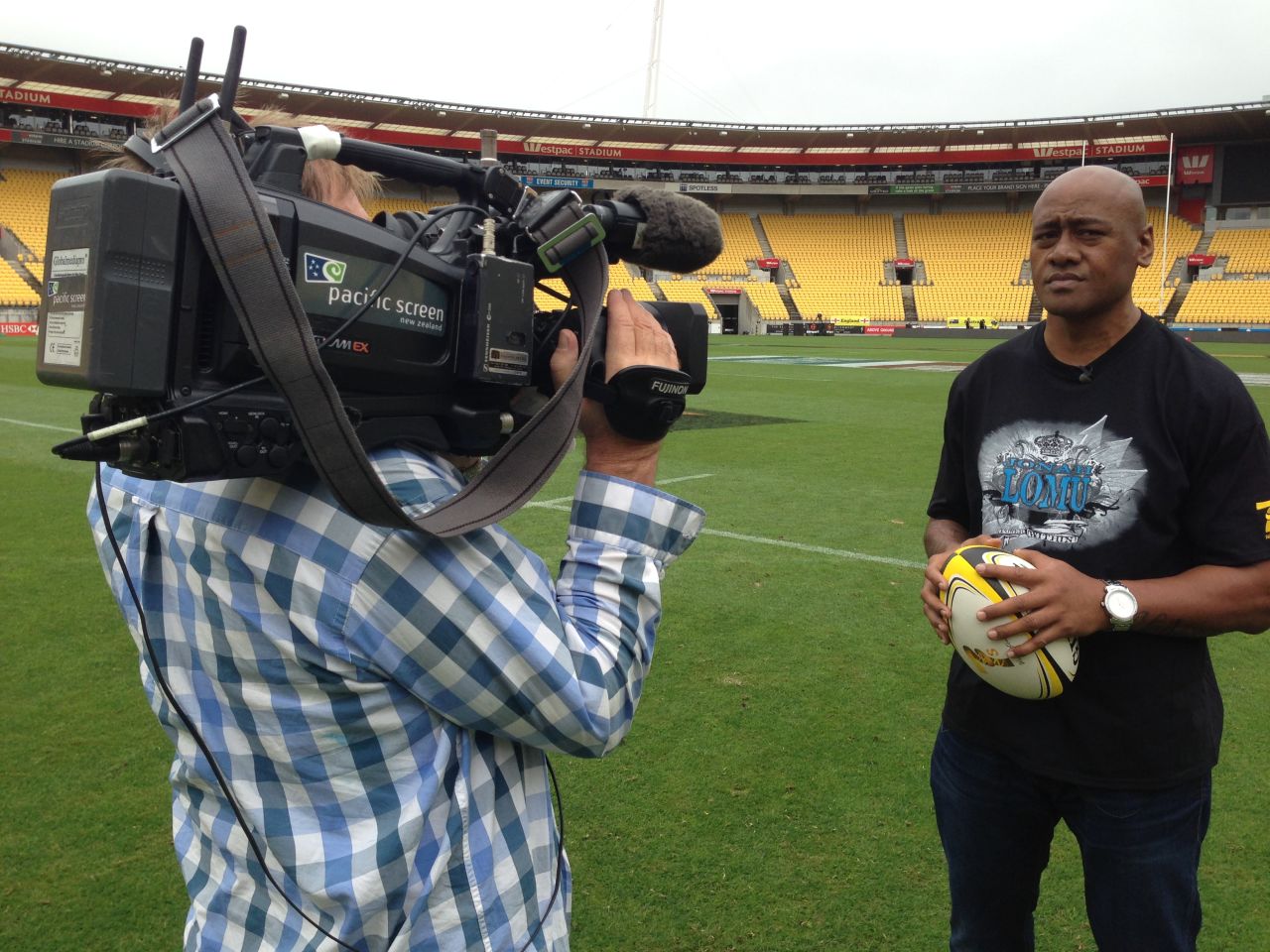 Lomu, who played in Wellington at the end of his domestic career, also presented the February edition of CNN's Rugby Sevens Worldwide show.