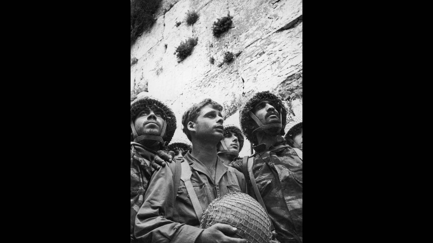 Israeli soldiers stand in front of the Western Wall on June 9, 1967, in the old city of Jerusalem following its recapture from Jordanian rule in the Six-Day War.