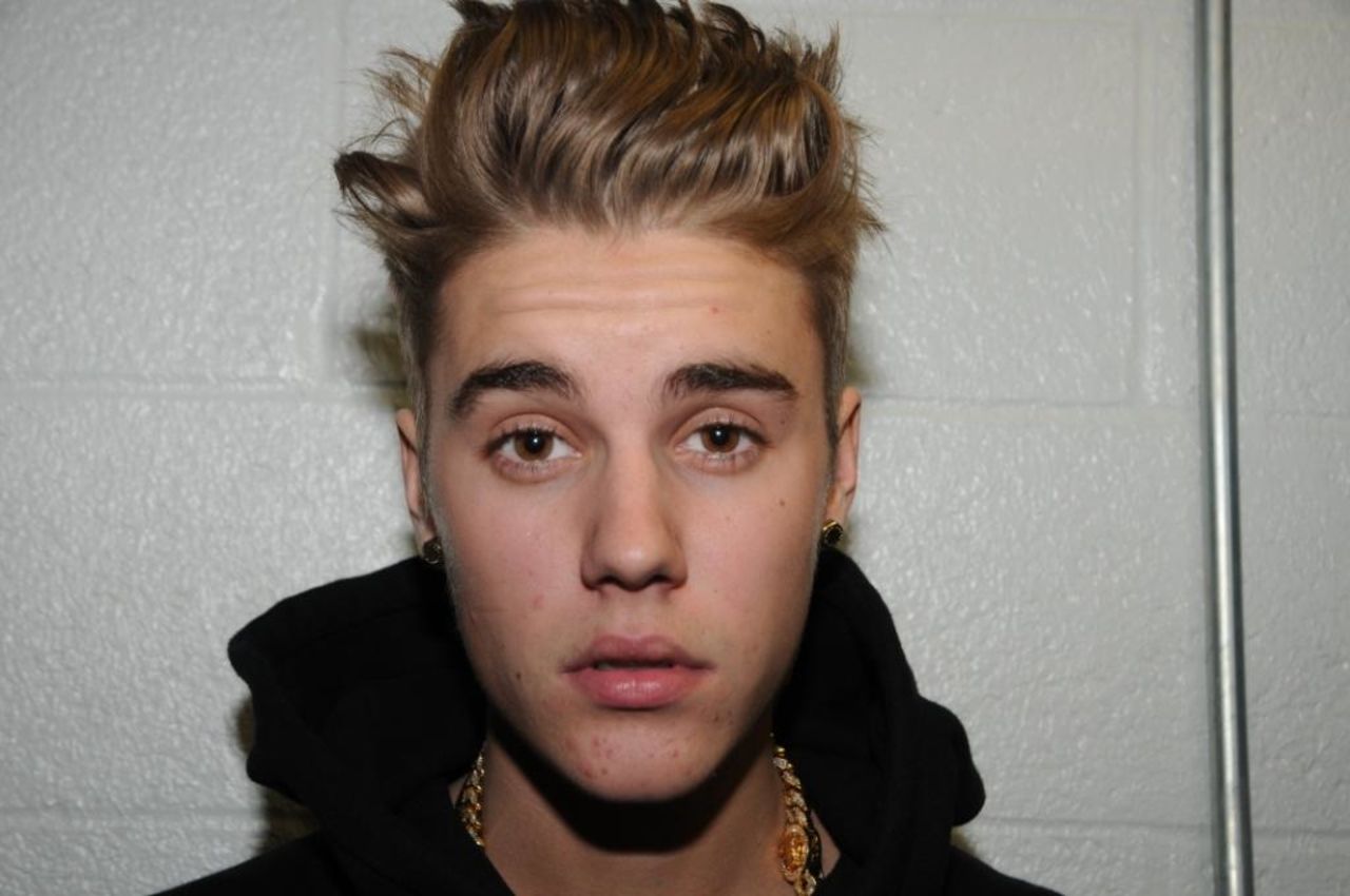 Justin Bieber se encontraba bajo la influencia de alcohol, marihuana y Xanax cuando la policía lo detuvo por hacer carreras en Miami Beach en enero, según documentos policiales.