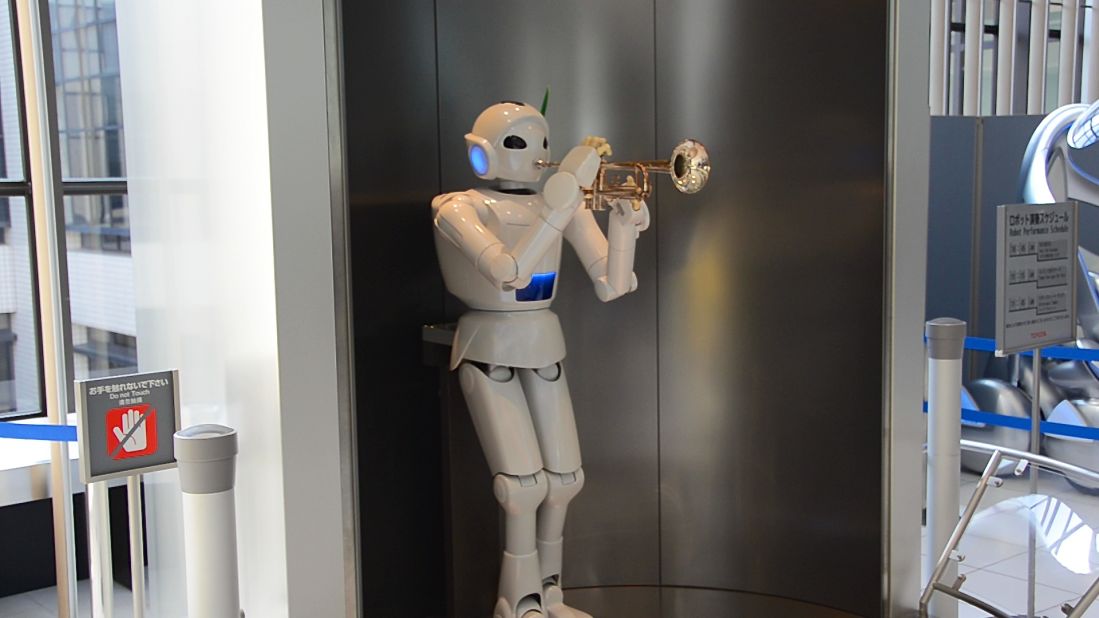 Visitors stop in their tracks at the Kaikan Museum whenever this robot starts playing the trumpet. It produces its beautiful music via piston-powered lungs and rubber lips. 