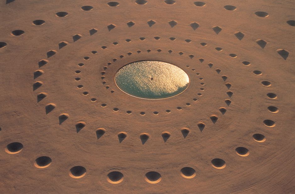 When completed in 1997, Desert Breath had a body of water as its center point. Today, the water has completely evaporated.