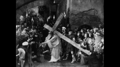In 1923, Cecil B. DeMille became a believer in the power the Bible held with moviegoing audiences. After finding success with his Old Testament epic "The Ten Commandments," DeMille enlisted H.B. Warner to help him tell "The Greatest Story Ever Told." The result was 1927's "The King of Kings," a film for which Warner was virtuous both on and off the set. According to <a href="http://www.tcm.com/tcmdb/person/202080|64520/H-B-Warner/" target="_blank" target="_blank">Turner Classic Movies</a>, he signed an agreement not to be involved in any sort of scandal -- even divorce -- for a year following the movie's release.