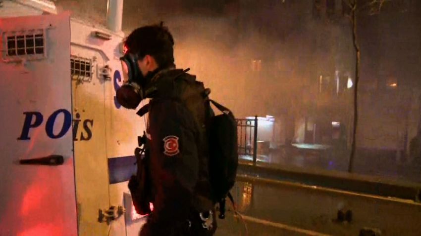 ctw turkey istanbul tear gas watson live_00010902.jpg