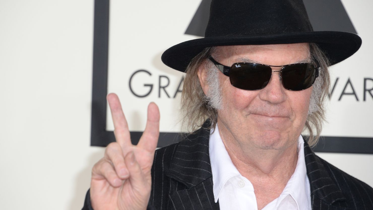 Neil Young's Pono online store and PonoPlayer device feature high-resolution digital music.