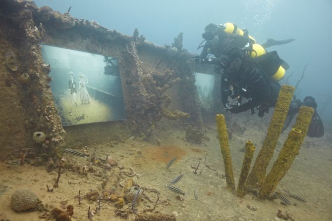 Franke's Stavronikita Project was displayed on the sunken SS Stavronikita, off the coast of Barbados. 