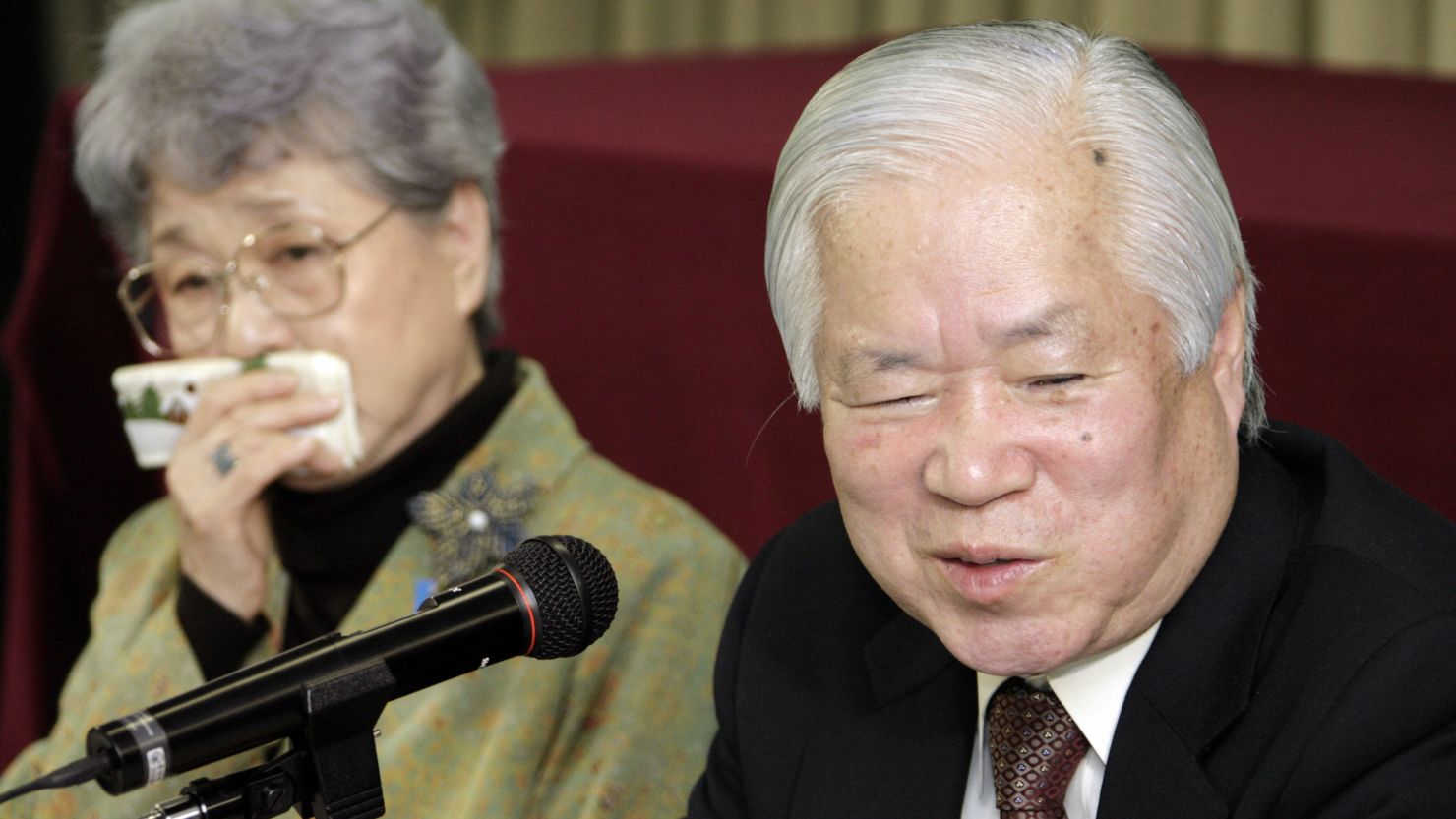 Sakie (l) and Shigeru Yokota, seen in this 2007 photograph, traveled to Mongolia to meet their granddaughter and her family