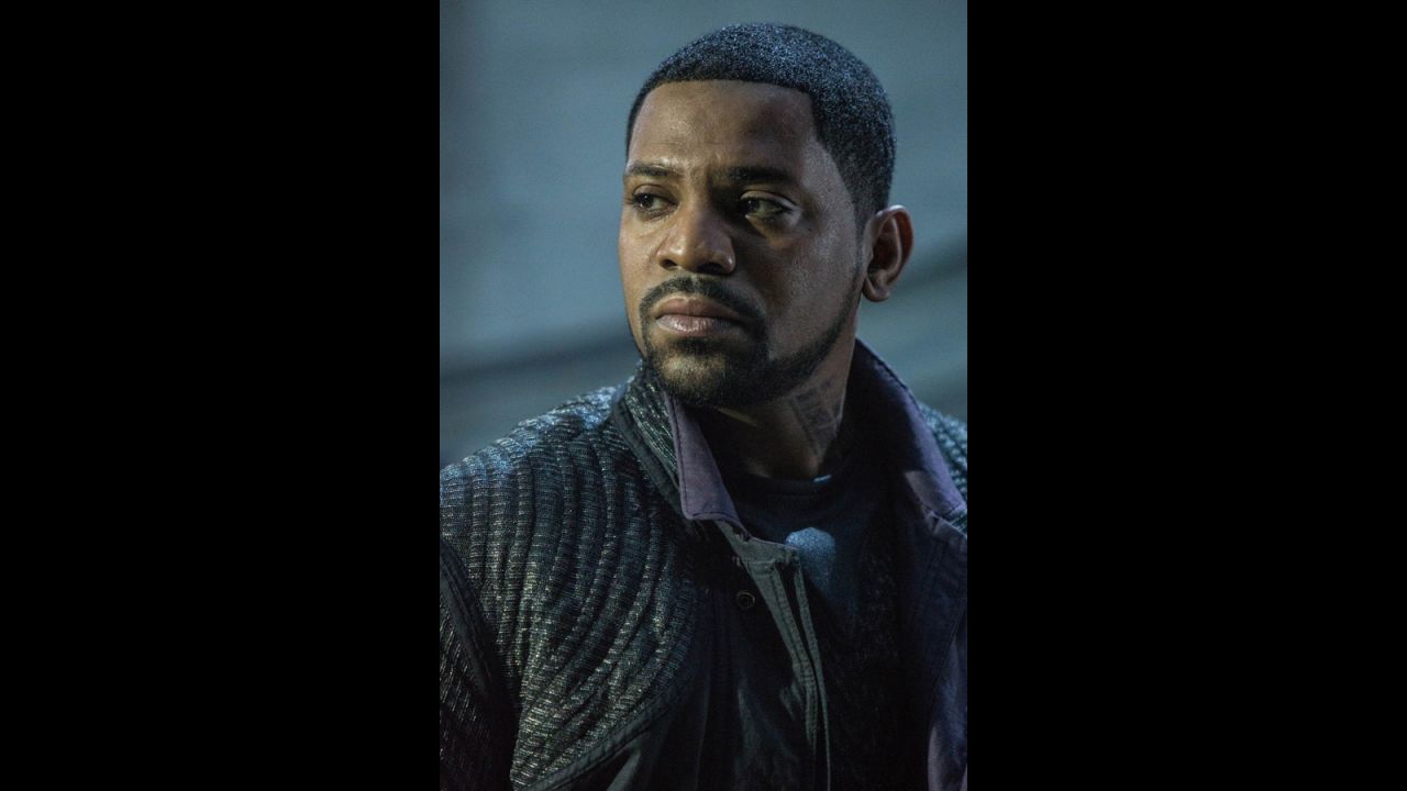 Max (Mekhi Phifer) is another leader of Dauntless, and agrees with Eric's philosophy on what it means to be fearless.