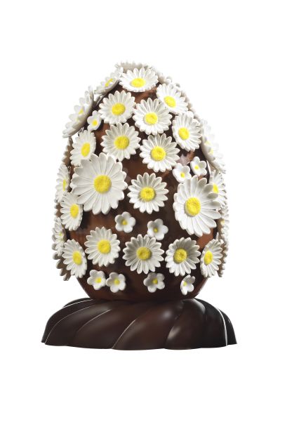 Chocolatier <a href="http://www.christophe-roussel.fr/" target="_blank" target="_blank">Christophe Roussel</a> covered his chocolate egg with edible sugar daisies. You have to pick all of the flowers (she loves me, she loves me not...) to reach the grand cru Nyangbo 68% chocolate that lies beneath. 
