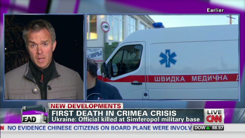 exp Lead vo paton walsh ukraine crimea first death_00002001.jpg