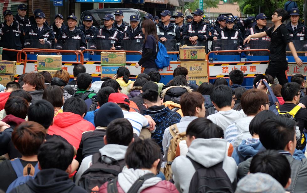 Hundreds of students sit during a demonstration in Taipei on Thursday, March 20.