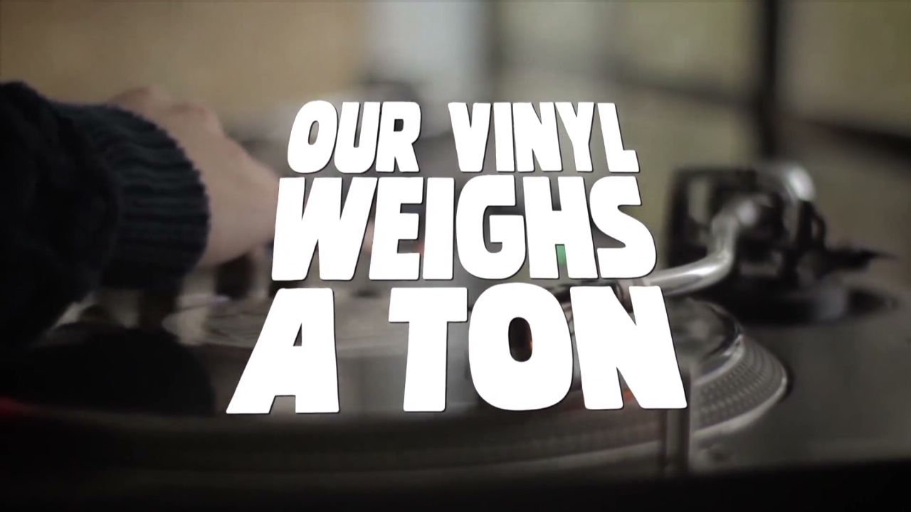feudale Undvigende faldt Our Vinyl Weighs A Ton' premiere | CNN