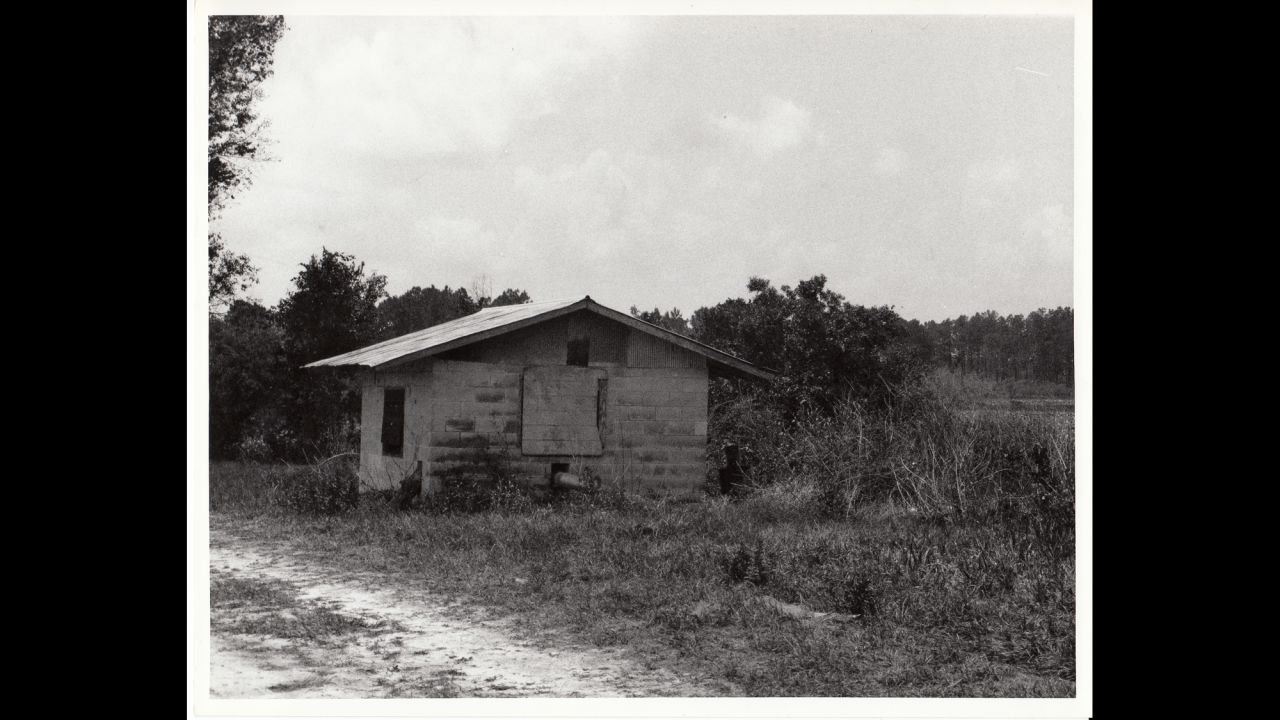 In 1987, the area surrounding this pump house and dirt road in Mascotte, Florida, became the scene of a crime with repercussions that are still being felt nearly 30 years later. Click through the gallery for details of the case, including more crime scene and evidence photos from <a href="http://www.cnn.com/deathrowstories" target="_blank">CNN's "Death Row Stories."</a>