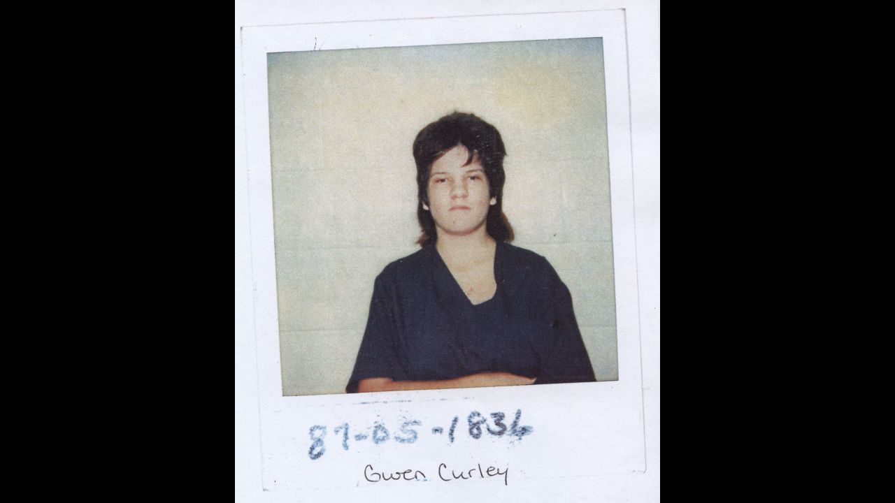 The prosecution's lead witness, Gwen Gurley, testified that she saw Teresa outside the Circle K the night of the murder. She also testified that she saw Duckett drive off with "a small person" in his patrol car. 