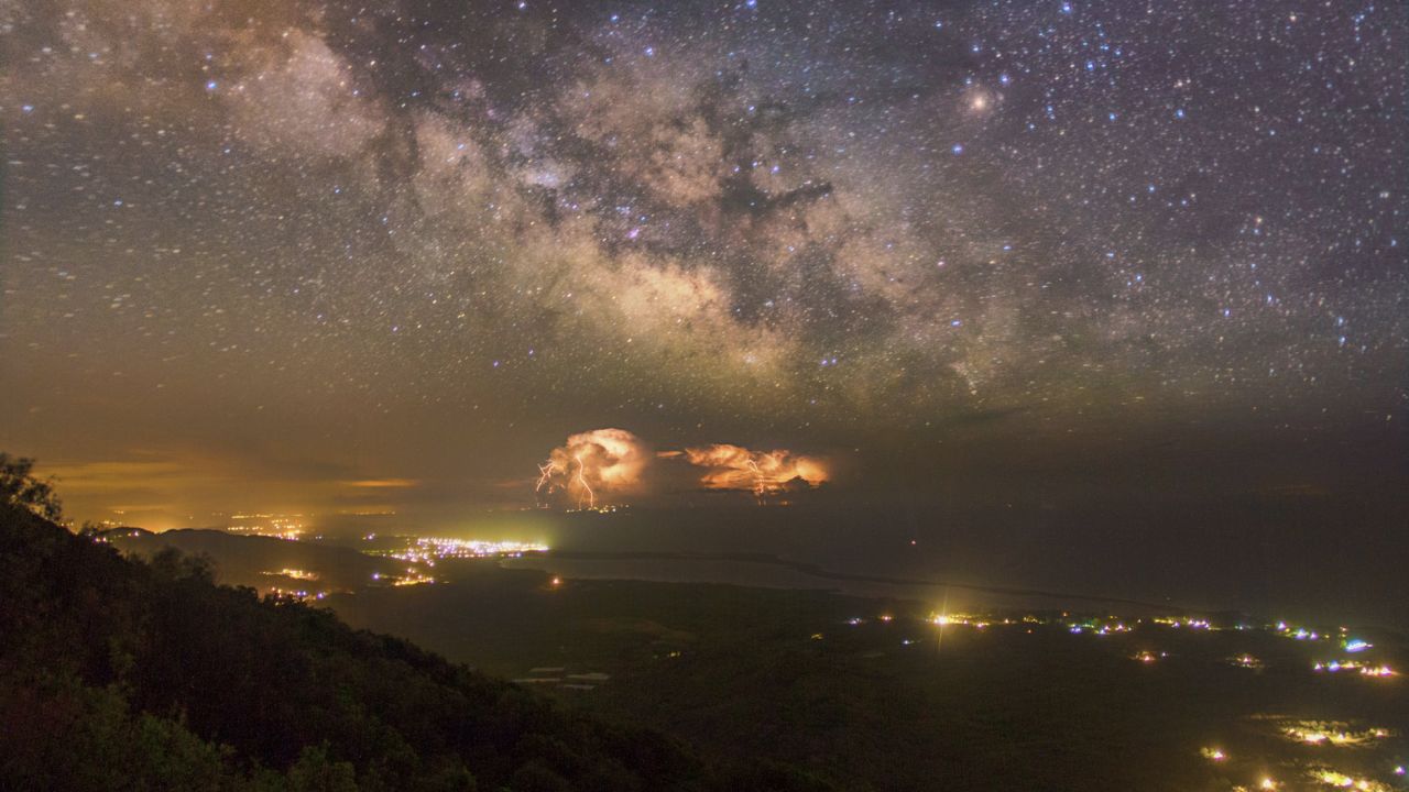 Milky Way above Lake Korission.