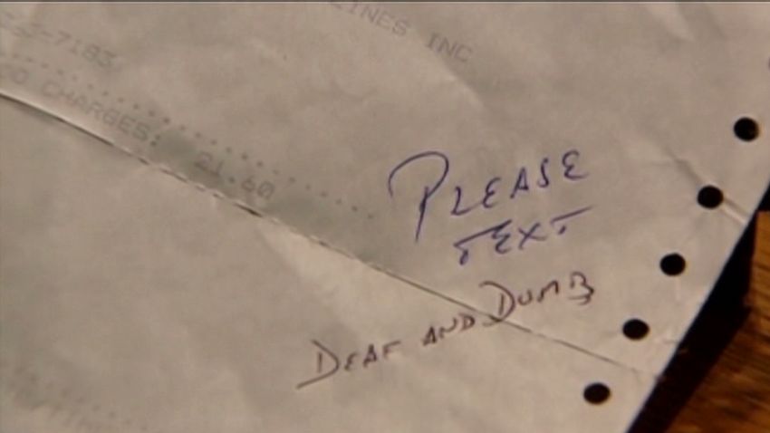 dnt deaf couple offensive bag note_00005826.jpg